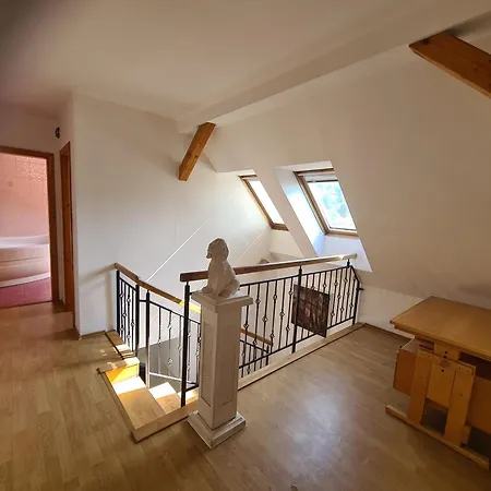 Nicoletta Villa
